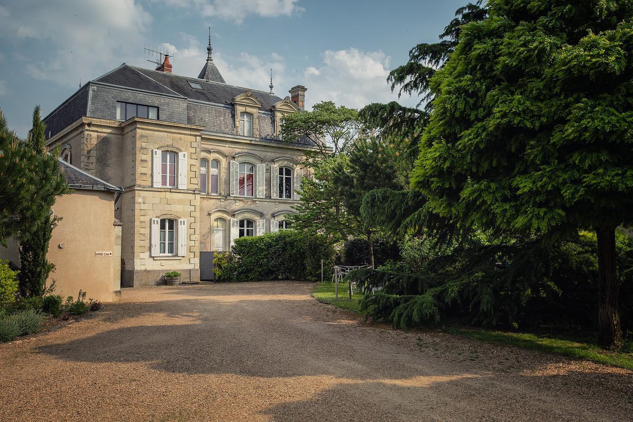 Hotel & Spa Chai De La Paleine Le Puy-Notre-Dame Exteriör bild